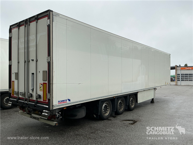 Schmitz Semi Reefer Meat hanging system