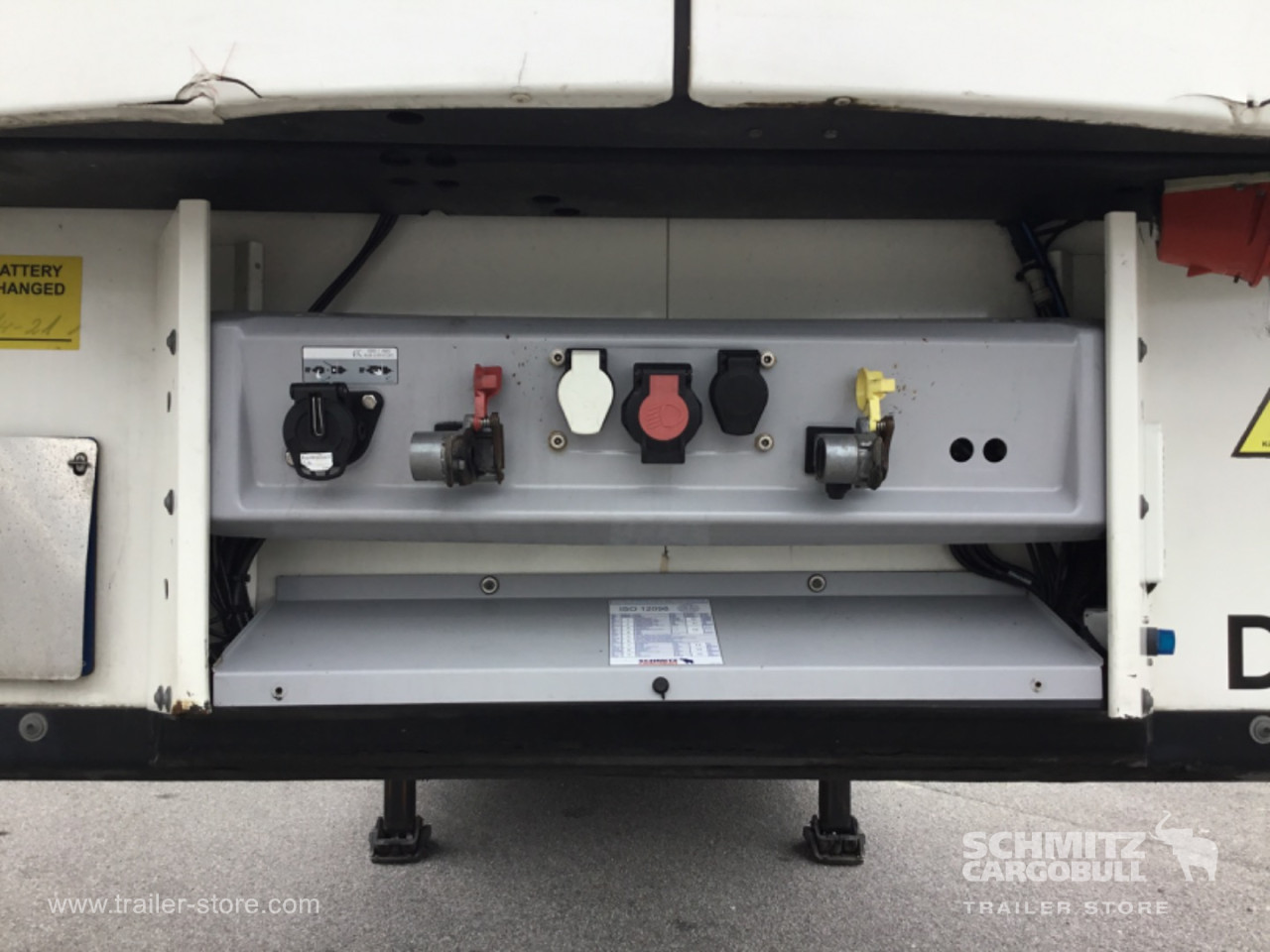 Schmitz Semi Reefer Meat hanging system