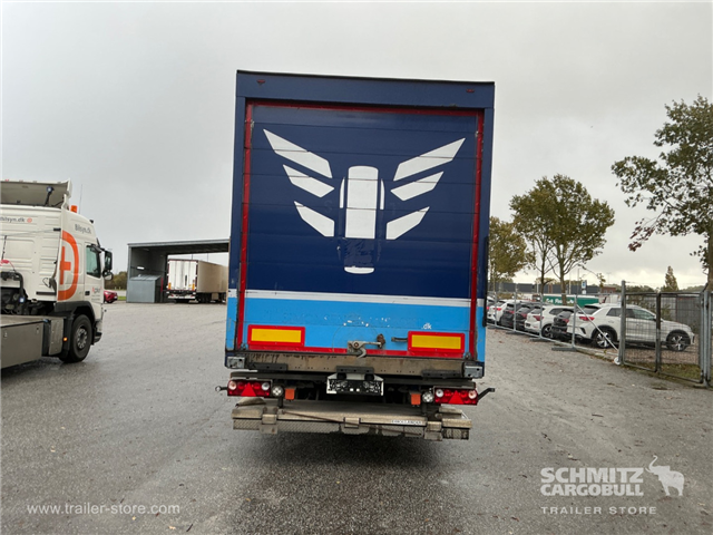 Schmitz Semi Dryfreight Standard Lift