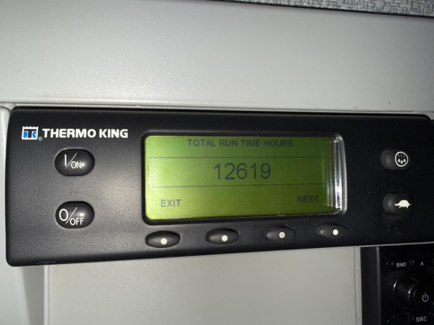 Iveco EuroCargo 180E32 4x2 Schmitz / Thermo King T-1200R Spectrum
