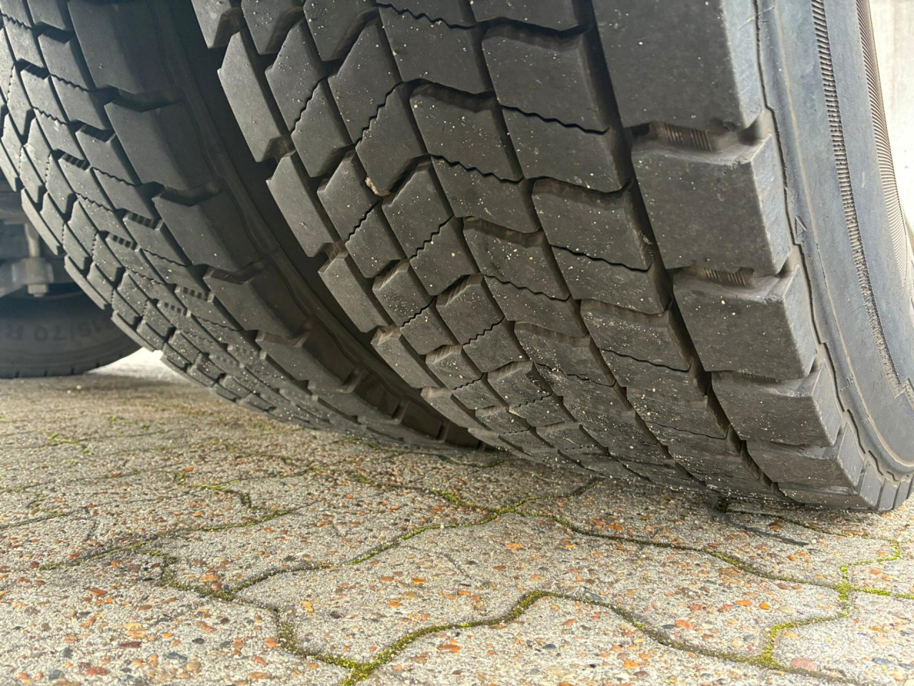 Scania P 250 B4x2NB - BOKS/LIFT