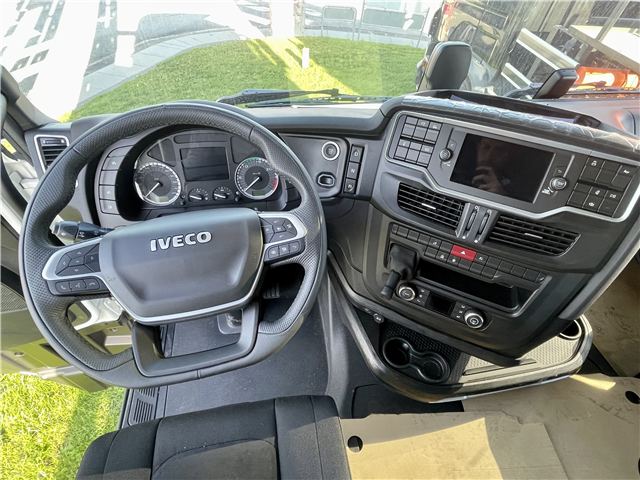 Iveco S-WAY AS440S49-E6e TX/FP 6x2x4