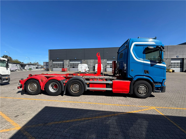 Scania R 520 B8x2/*6NB Hooklift