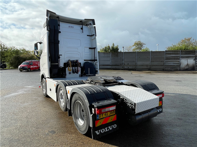 Volvo FH460 6x2 Pusher