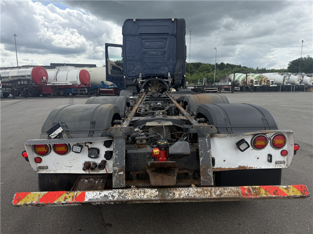 Mercedes Arocs 3253 8x2*6 Euro 6 Chassis